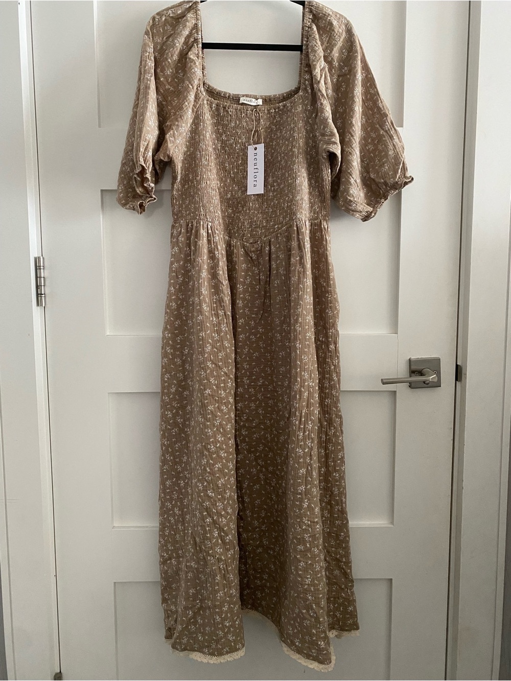 Neuflora Loveland Dress in beige